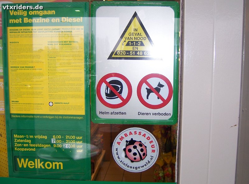 NL060522_016.JPG