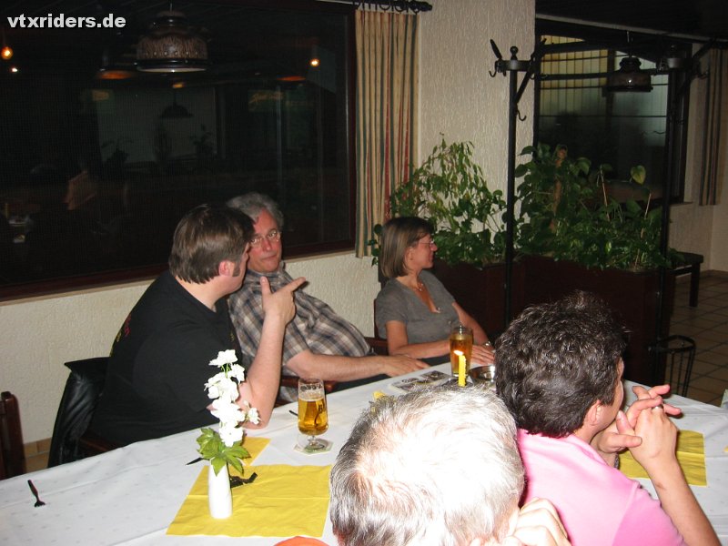 109-0904_img.jpg