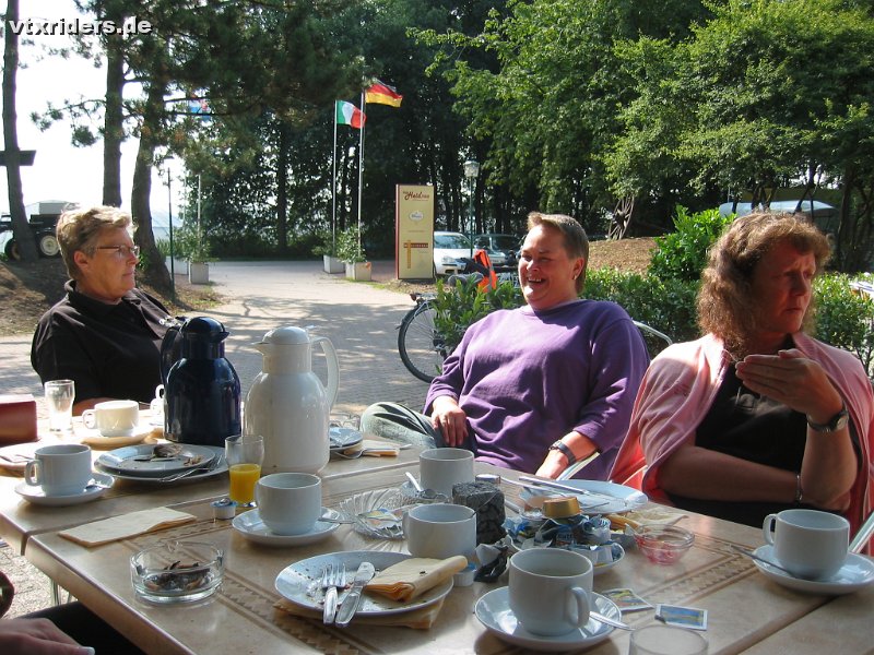100-0017_IMG.JPG